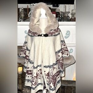 ZA Hooded soft & warm Poncho/Jacket Cream and Red. ONE SIZE FITS MOST. VGUC